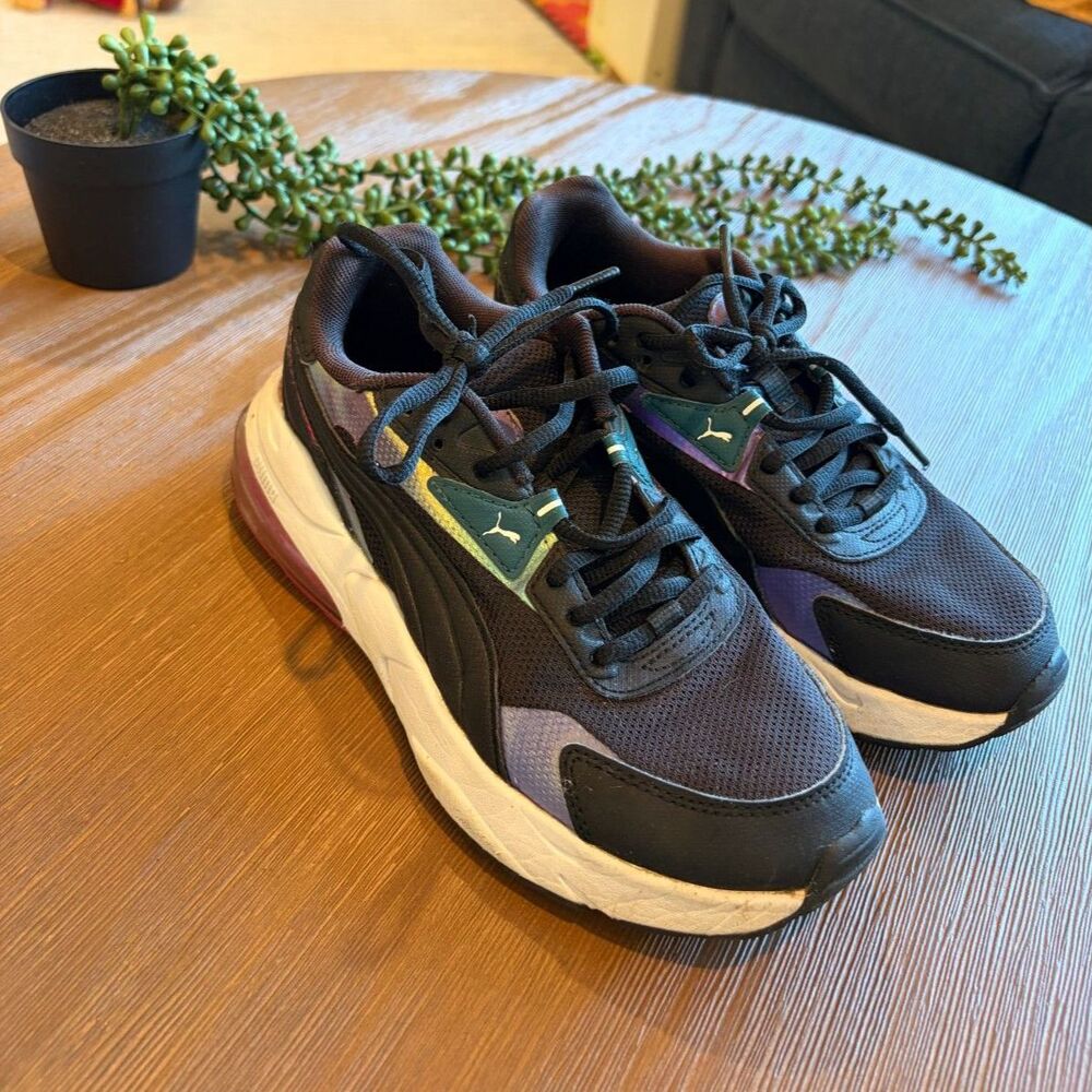 Youth big kidβs Puma Sneakers Vis2k Bouncy Purple & Black Youth size 5 Gorpore
